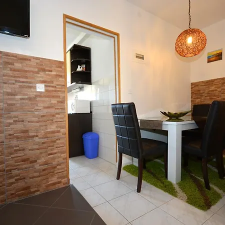 Apartman Maslina *