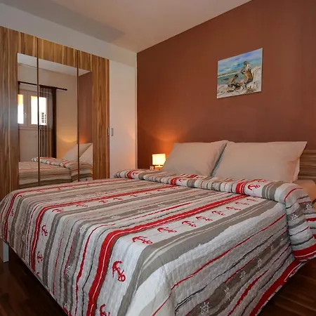 Apartment Maslina *