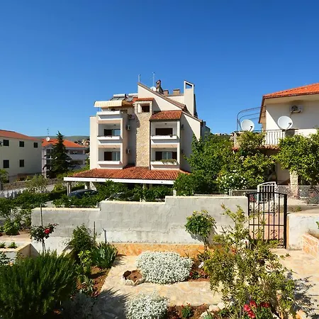 Apartment Maslina