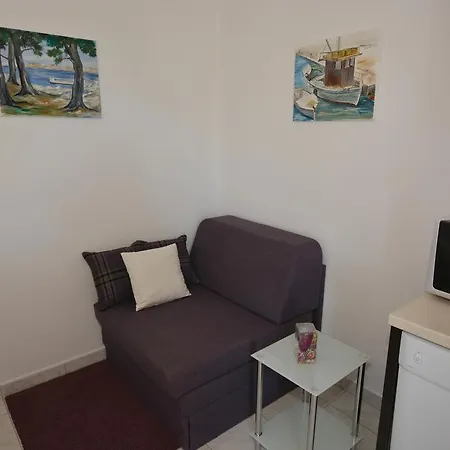 Apartment Maslina *